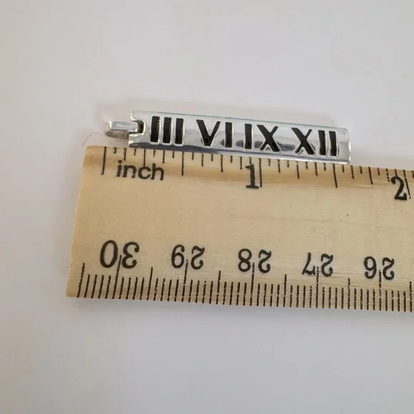 🌟 Tiffany & Co Atlas Pendant Roman Numeral Bar Pendant ‘03 925 Rare Tiffany & Co - Picture 8 of 10